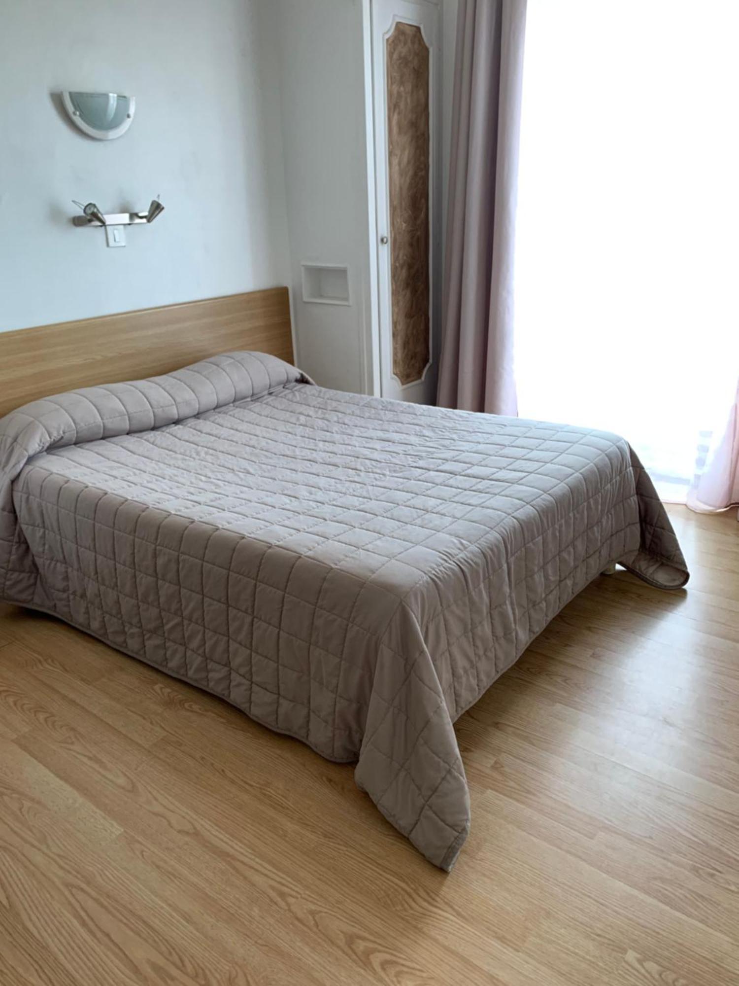 Hotel Le Canetois Ngoại thất bức ảnh
